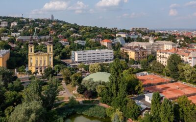 Eltűnik az egykori MSZP-székház – 140 lakásos társasház épül a Feneketlen-tó mellett