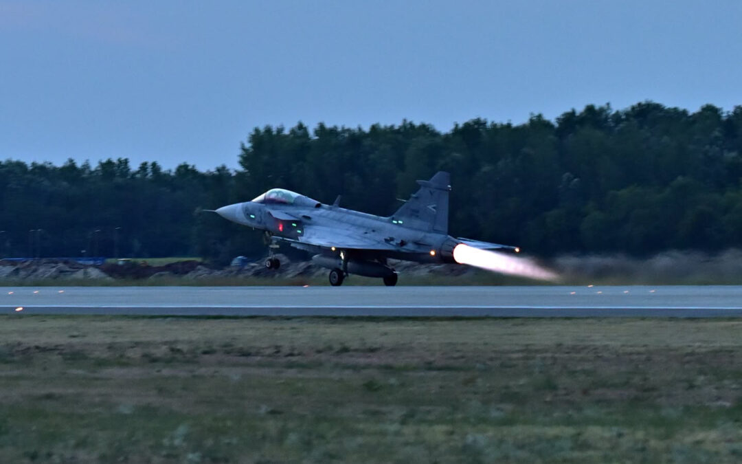 Lezuhant a Honvédség egyik Gripen vadászgépe Szolnok mellett