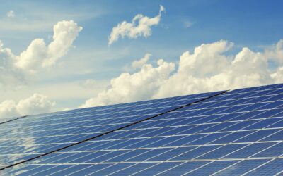 Napközben a napenergia tartja el az országot, este viszont már az importé a főszerep