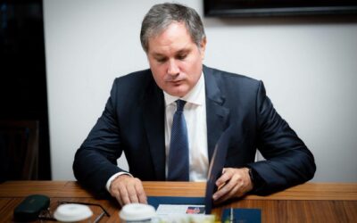 Nagy Márton hivatali útjain a munka mellé rendszeresen jutott egy kis luxus is